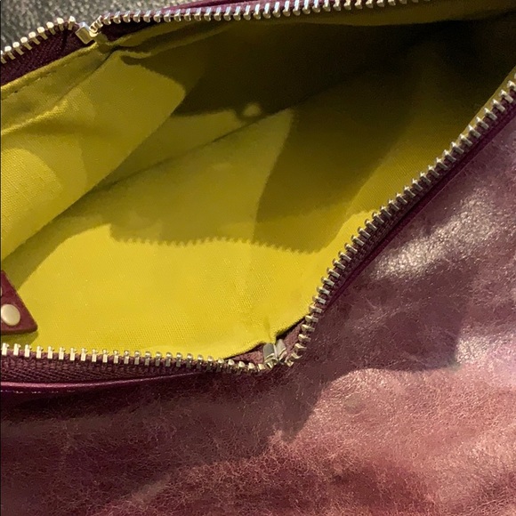 Kenneth Cole Reaction Clutch - Picture 6 of 8